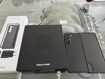 Samsung Z Fold 5 Zwart 256GB met s pen, hoes en oplader beschikbaar voor biedingen