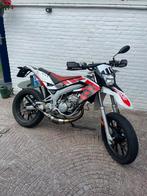 Aprilia sx50 77cc Derbi, Fietsen en Brommers, Ophalen, Zo goed als nieuw