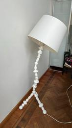 Staande lamp; witte kap; Ikea PS collectie 2009 Svarva, Huis en Inrichting, Lampen | Vloerlampen, Quirky, 100 tot 150 cm, Kunststof