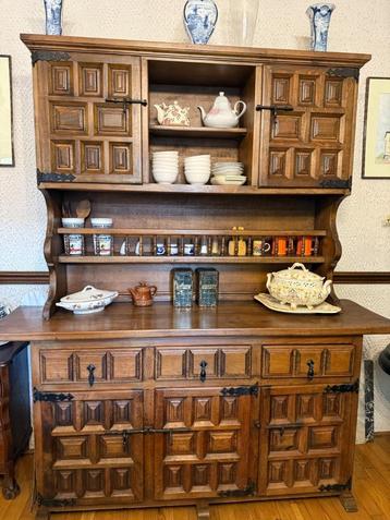 Spaanse kast, massief hout beschikbaar voor biedingen