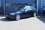 BMW 1-serie 118i High Executive AIrco met Climatecontrol, Cr, 1-Serie, 65 €/maand, Zwart, Lichtsensor