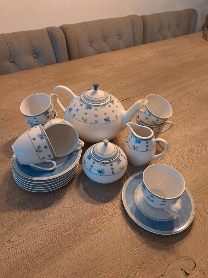 Art Design Thee servies 7 kopjes, suiker en melk kannetje, Huis en Inrichting, Keuken | Servies, Zo goed als nieuw, Overige typen
