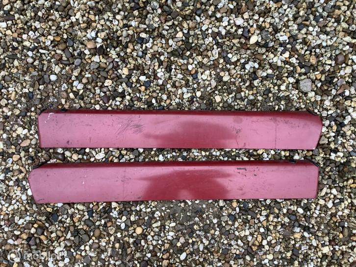 Volvo amazon 4 deurs achter deur lijst bak afwerking rood, Auto-onderdelen, Interieur en Bekleding, Gebruikt, Ophalen of Verzenden