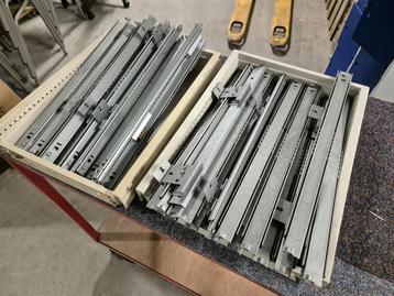 2-delige ladegeleiders voor uittreklade beschikbaar voor biedingen