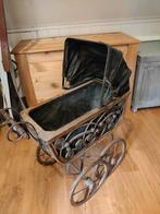 Antieke poppenwagen, Antiek en Kunst, Antiek | Speelgoed, Ophalen of Verzenden