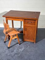 Vintage Kinderbureau met Stoel, Kinderen en Baby's, Kinderkamer | Tafels en Stoelen, Ophalen, Gebruikt, Tafel(s) en Stoel(en)