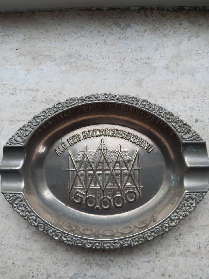 Asbak uitgegeven door de vakbond, jaren 60, Verzamelen, Rookartikelen, Aanstekers en Luciferdoosjes, Zo goed als nieuw, Asbak