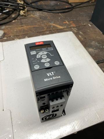 Frequentieregelaar 0.75kW 230/400V beschikbaar voor biedingen