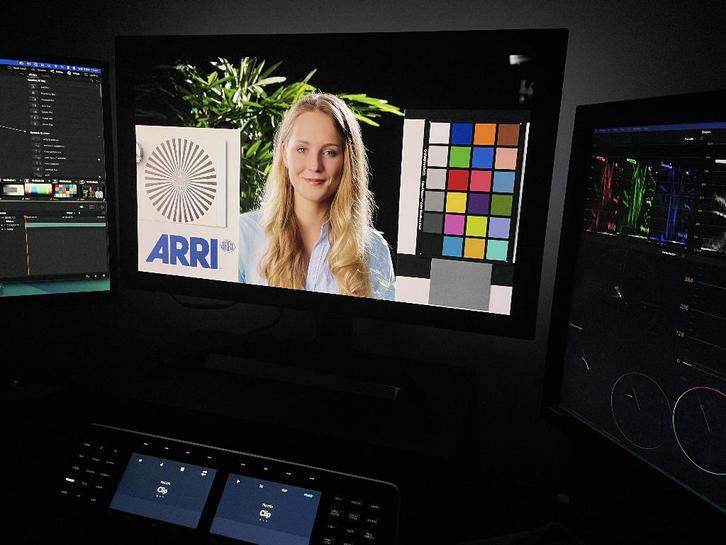 LG ULTRAFINE OLED PRO 27EP950 - CALIBRATED, Computers en Software, Monitoren, Zo goed als nieuw, 61 t/m 100 Hz, HDMI, USB-C, Overige typen