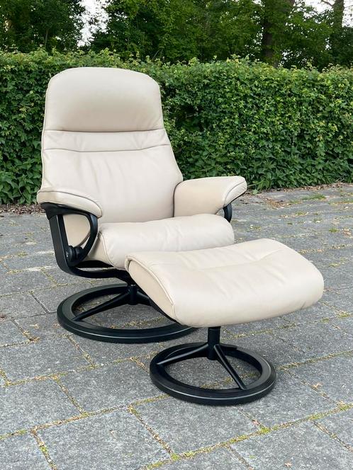 Stressless relax fauteuil met voetenbank, Huis en Inrichting, Fauteuils, Zo goed als nieuw, 50 tot 75 cm, Minder dan 75 cm, Ophalen of Verzenden
