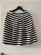 Steps zwart wit gestreepte rok mt 36 klokkend model in goede, Kleding | Dames, Rokken, Zwart, Ophalen of Verzenden, Zo goed als nieuw