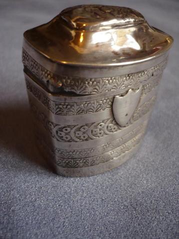  antiek 171 jaar oud Hollands zilveren loderein doosje beschikbaar voor biedingen