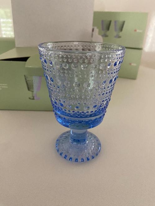 Iittala Kastehelmi Bokaal 26cl - aqua - NIEUW, Huis en Inrichting, Keuken | Servies, Nieuw, Glas of Glazen, Overige stijlen, Glas