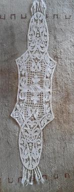 Antieke tafelloper kleedje 1.28 cm ecru, Antiek en Kunst, Antiek | Kleden en Textiel, Ophalen of Verzenden