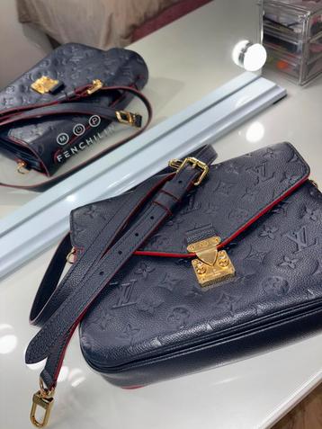 Louis Vuitton Pochette Métis  beschikbaar voor biedingen