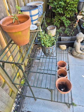 Tuin stellage 3 traps voor bloempotten decoratief beschikbaar voor biedingen