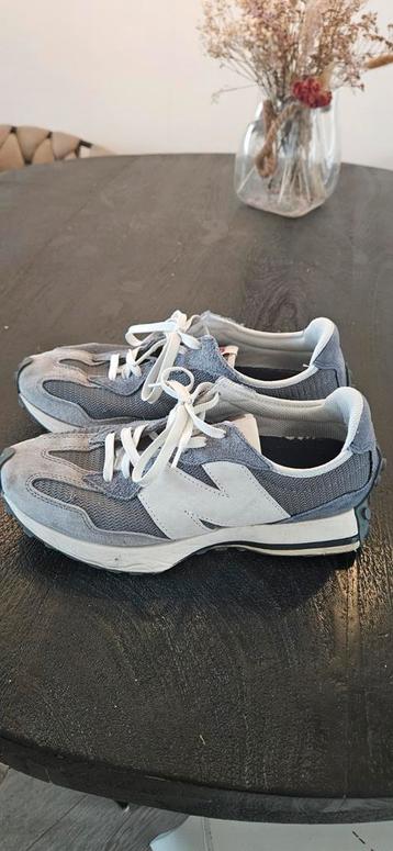 New balance sneakers suède 44  beschikbaar voor biedingen