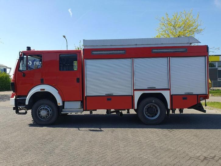 Mercedes SK 1853 1844 4x4 530 pk brandweer expeditiecamper, Auto's, Vrachtwagens, Bedrijf, Te koop, 4x4, ABS, Cruise Control, Trekhaak