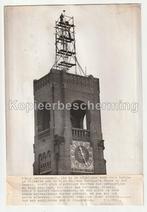 Schilderen vlaggenstok Beurs van Berlage Amsterdam 1953, Gebruikt, Verzenden, Foto, 1940 tot 1960