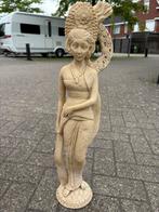 Beeld vrouw, Ophalen