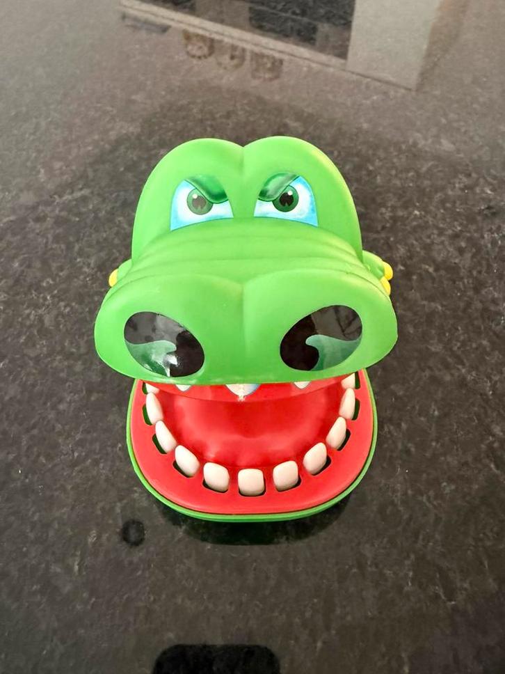 Krokodil, tanden spel, Hobby en Vrije tijd, Gezelschapsspellen | Overige, Gebruikt, Een of twee spelers, Drie of vier spelers