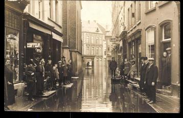Venlo (L.), FOTOKAART Straatgez. met volk, Overstroming,1926 beschikbaar voor biedingen