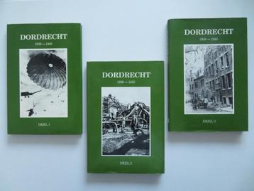 DORDRECHT  1939 - 1945  ( 3 delen )  beschikbaar voor biedingen