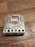 Finder Relais / teleruptor, Ophalen of Verzenden, Gebruikt, Schakelaar