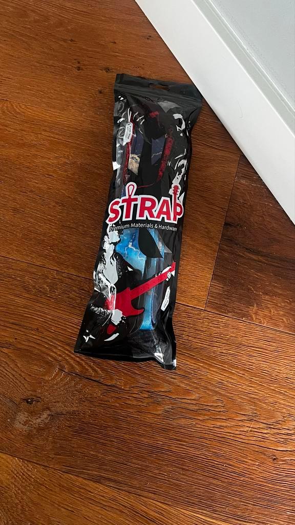 Nieuwe Gitaarband + Plectrum, Muziek en Instrumenten, Instrumenten | Toebehoren, Nieuw, Elektrische gitaar, Ophalen of Verzenden