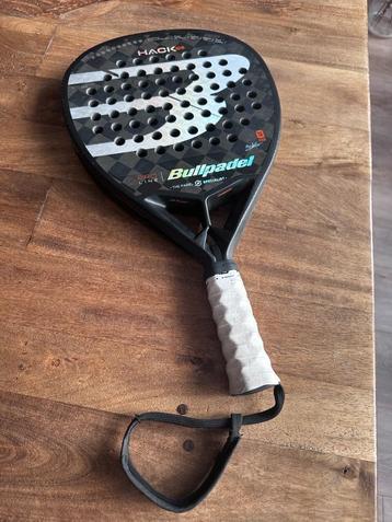 Padelracket Bullpadel Hack 3 Pro Line beschikbaar voor biedingen