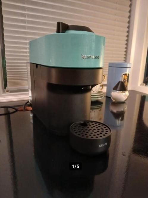 Nespresso Vertuo groen (grote cups!) zgan weinig gebruikt, Witgoed en Apparatuur, Koffiezetapparaten, Zo goed als nieuw, Koffiepads en cups