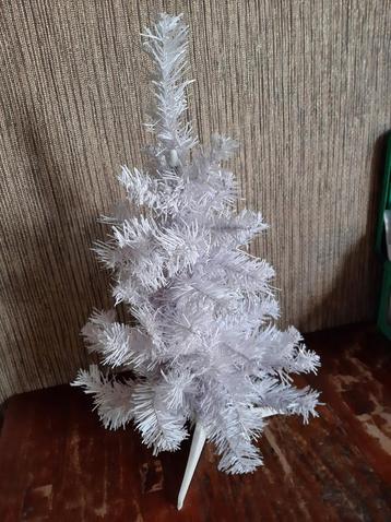 Oud vintage kerstboompje wit beschikbaar voor biedingen
