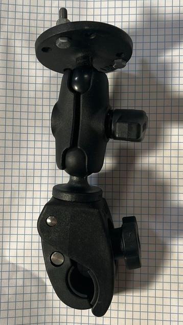 Ram mount though claw B beschikbaar voor biedingen