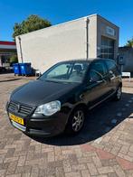 Volkswagen Polo 1.2 44KW 2008 Zwart (motor kapot), Auto's, Voorwielaandrijving, 989 kg, 1198 cc, Zwart