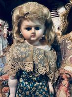 == Antieke vroege pop ==, Antiek en Kunst, Antiek | Speelgoed, Ophalen of Verzenden