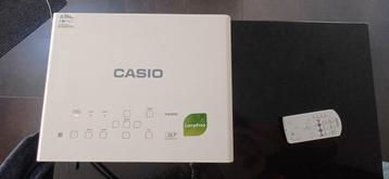 Casio DLP LED  beamer incl gratis scherm beschikbaar voor biedingen