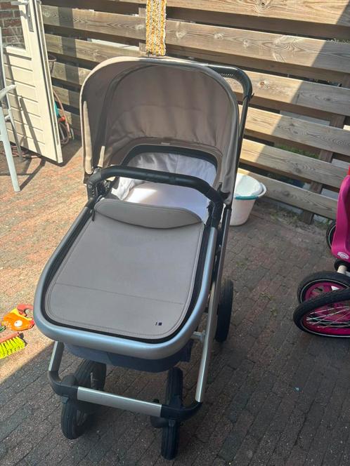 Dubatti kinderwagen blaur grijs, Kinderen en Baby's, Kinderwagens en Combinaties, Zo goed als nieuw, Overige merken, Luchtbanden