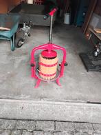 Spullen voor zelf wijn maken - druivenpers, Hobby en Vrije tijd, Ophalen, Gebruikt