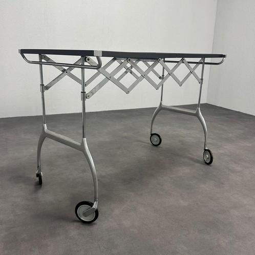 Design Battista trolley  Kartell Antonio Citterio opvouwbaar, Antiek en Kunst, Kunst | Designobjecten, Ophalen