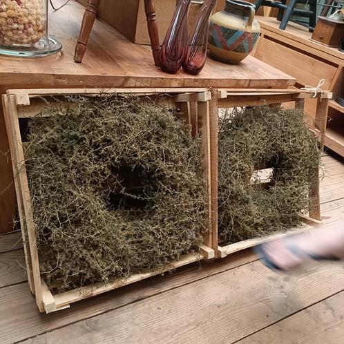Asparagus Krans in Houten Kistje - Decoratief, Huis en Inrichting, Woonaccessoires | Kransen, Nieuw, Ophalen of Verzenden