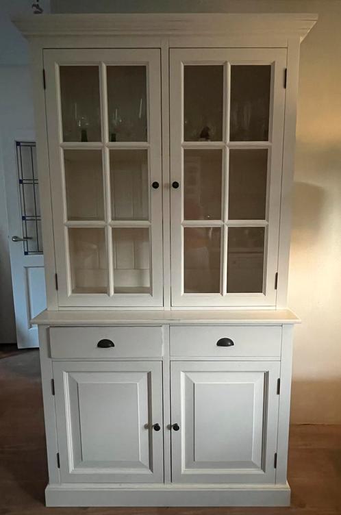 Mooie witte buffetkast in landelijke stijl, Huis en Inrichting, Kasten | Buffetkasten, Zo goed als nieuw, 200 cm of meer, 100 tot 150 cm