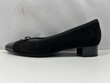 Alexandria, maat 39 zwart suède schoenen met een strikje  beschikbaar voor biedingen