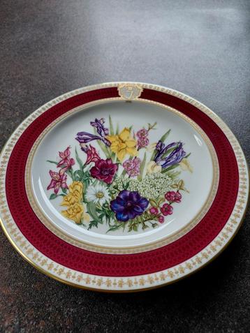 Prachtig herdenkingsbord van PRINSES JULIANA. beschikbaar voor biedingen