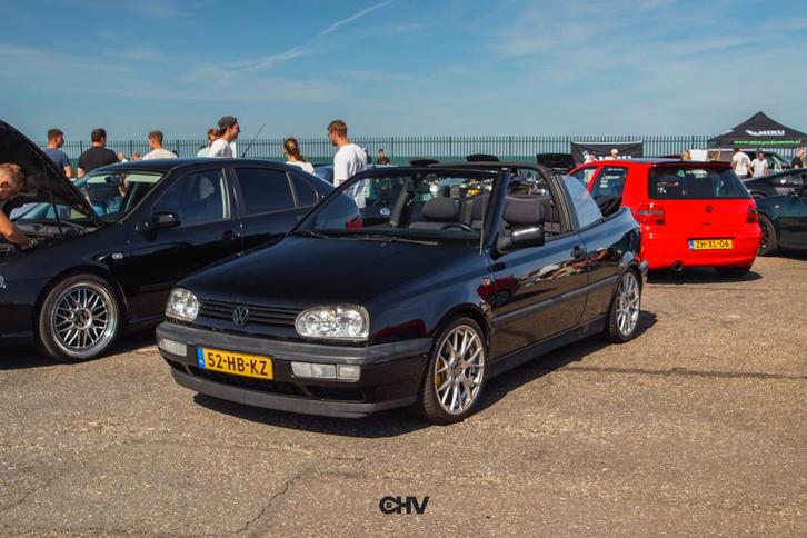 Golf 3 cabrio, Auto's, Volkswagen, Particulier, Benzine, Cabriolet, Handgeschakeld, Zwart, Zwart, Stof, Voorwielaandrijving, Ophalen