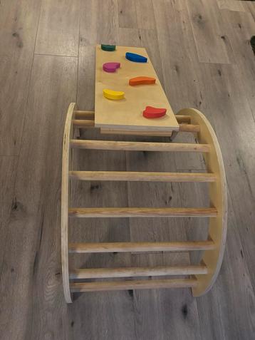 Klimboog met klimplank beschikbaar voor biedingen