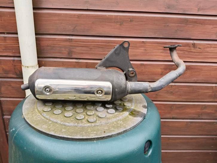 Minarelli uitlaat horizontaal orgineel, Fietsen en Brommers, Brommeronderdelen | Algemeen, Zo goed als nieuw, Uitlaat, Ophalen