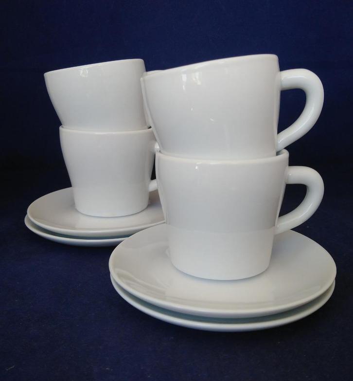 Bodum - 4 witte kopjes met bijzondere ringschotels, Huis en Inrichting, Keuken | Servies, Zo goed als nieuw, Kop(pen) en/of Schotel(s)