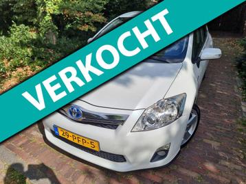 Toyota Auris 1.8 Full Hybrid Executive Camera/Half leder/Nav beschikbaar voor biedingen