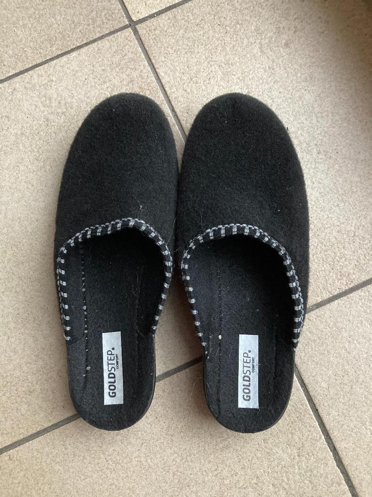 Nieuwe zwarte sloffen - Maat 41, Kleding | Dames, Schoenen, Nieuw, Pantoffels of Sloffen, Zwart, Ophalen of Verzenden