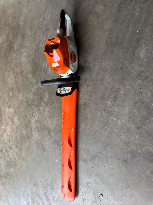 Stihl heggenschaar HSA 100, Tuin en Terras, Heggenscharen, Zo goed als nieuw, Accu, Ophalen of Verzenden